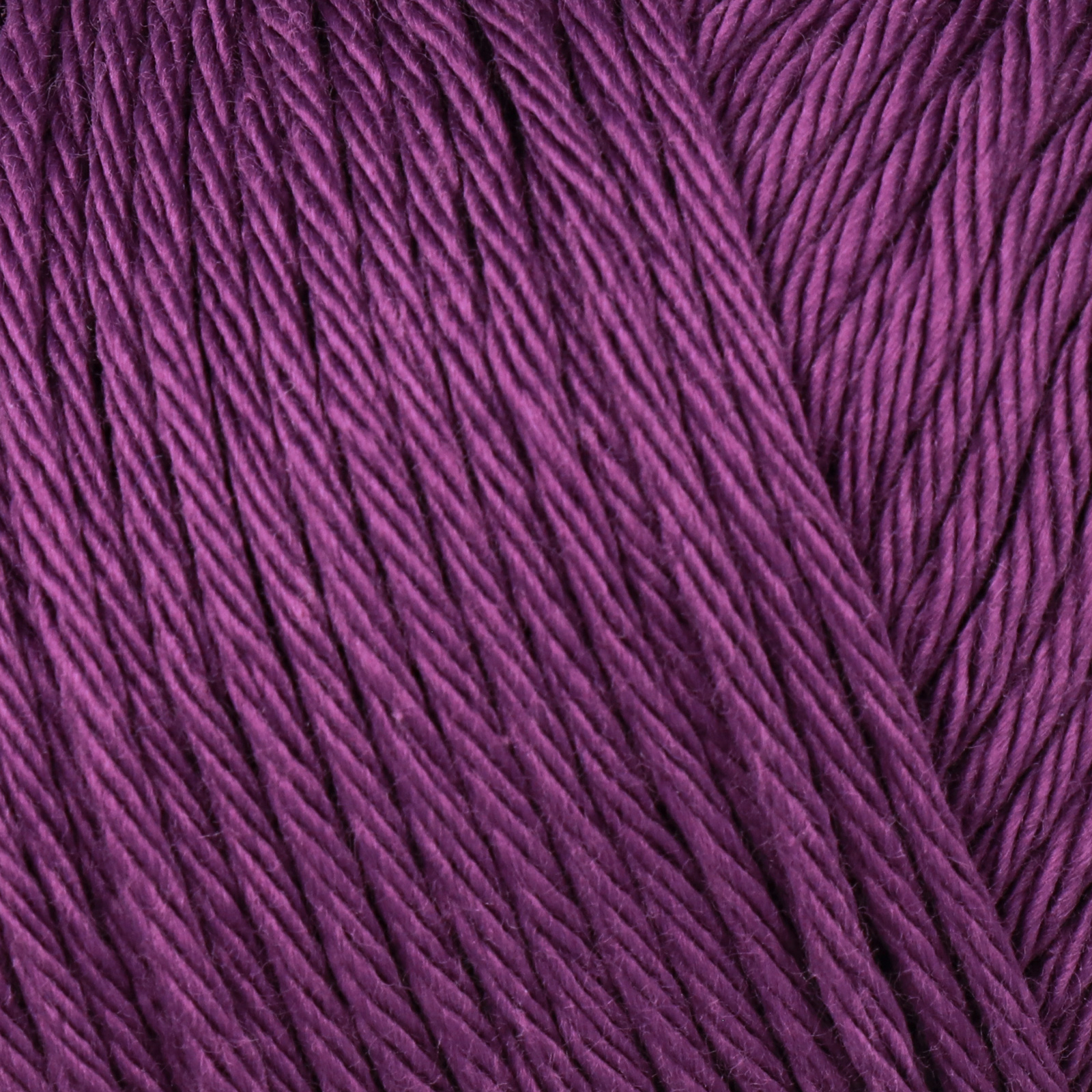 basic cotton plus mondial - iris (46) - 100gr (130mt) | 1pc