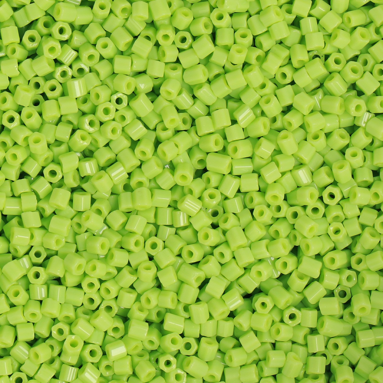 preciosa seed beadtwo-cut 11/0 opaque light green | 20gr