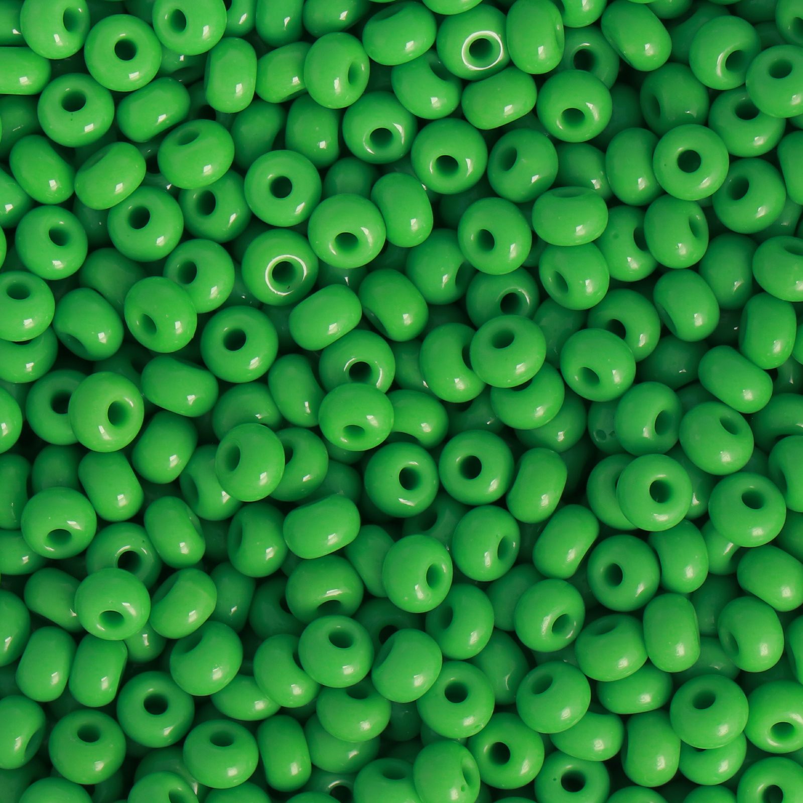 preciosa seed bead rocailles 5/0 opaque light green | 20gr